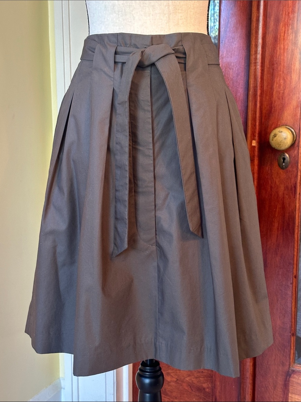 Banana Republic | Tie-Waist Pleated Midi Skirt Dark Khaki Neutral, Size 6